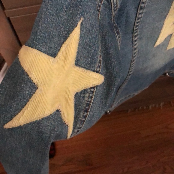 Jean jacket with corduroy patches sewn on - Picture 3 of 5